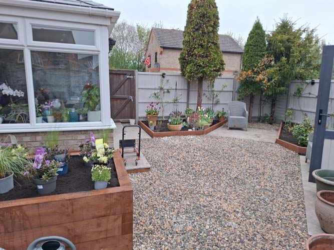 Garden design low maintenance gravel